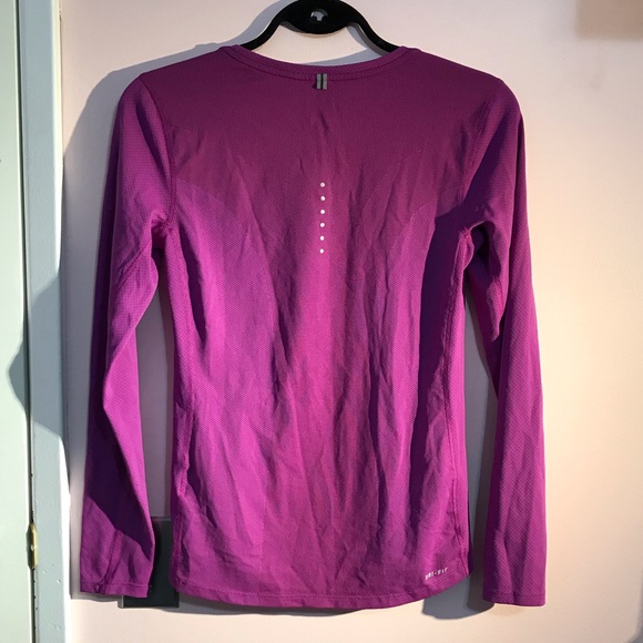 Nike dri-fit running shirt - Picture 2 of 3